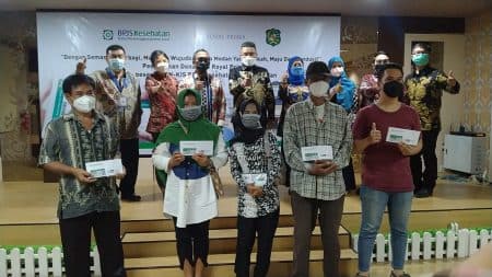 2429_peserta_jkn_kis_dapat_donasi