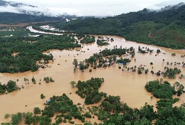 3121_warga_mengungsi_akibat_banjir_konawe