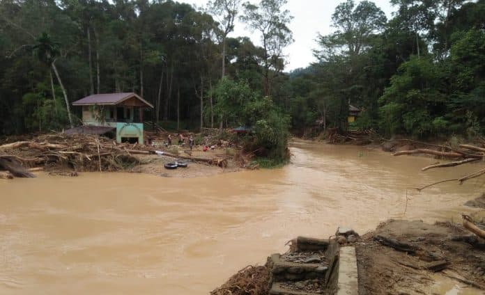 4_desa_diterjang_banjir_bandang_di_langkat