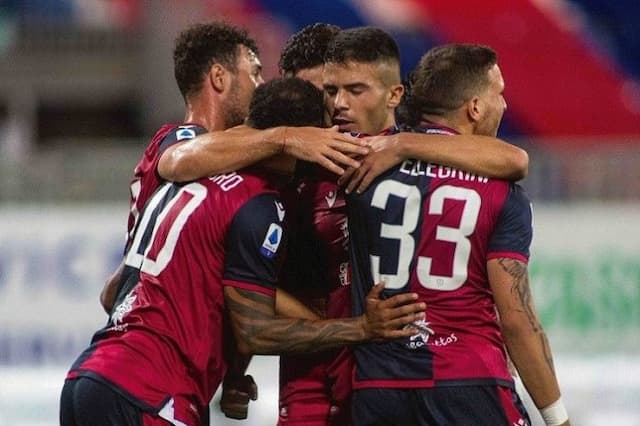 4_pemain_cagliari_positif_covid_19