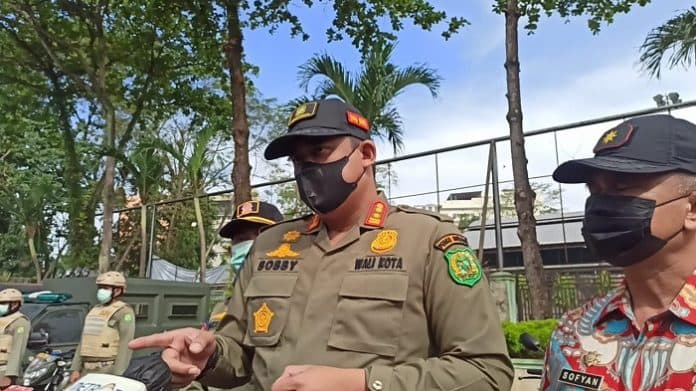 bobby_petugas_pu_jangan_tidur_saat_banjir