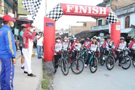 bupati_taput_berangkatkan_gowes_santai_twgc