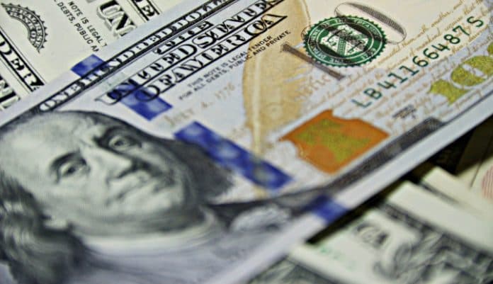 dolar_as_menguat_dari_euro_dan_yen