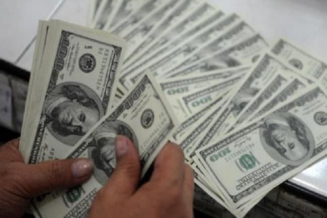 dolar_kembali_bangkit