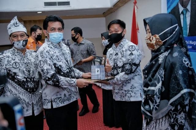 guru_harus_melek_teknologi_di_era_digital