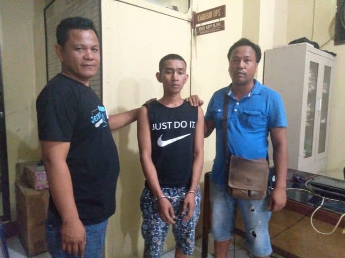 lagi_nunggu_pembeli_rao_dicomot_polisi