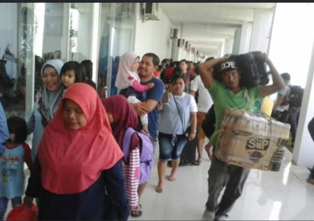 pelabuhan_belawan_dibanjiri_ribuan_pemudik