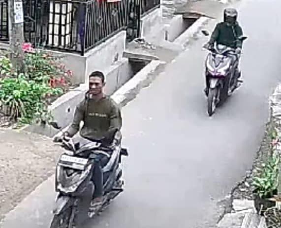 pelaku_curanmor_di_sunggal_terekam_cctv