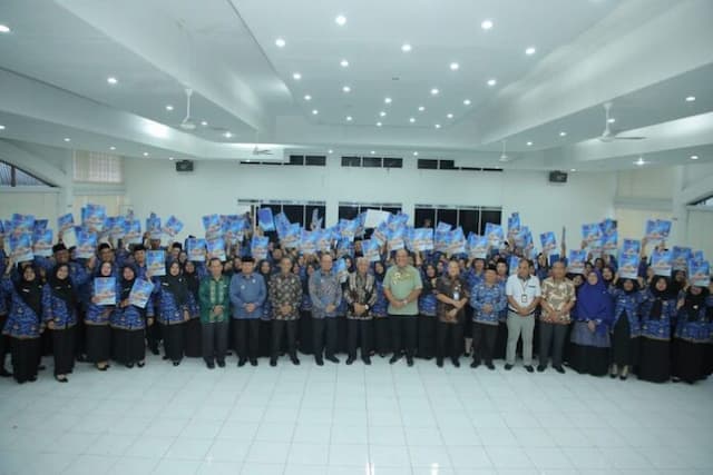 pemkab_asahan_serahkan_sk_p3k_pada_108_guru