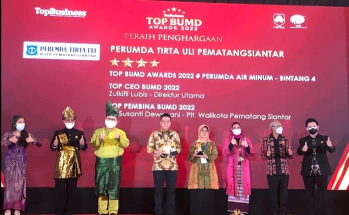 perumda_tirta_uli_raih_top_bumd_awards_2022
