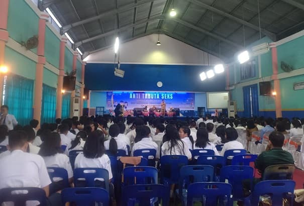 polisi_lebih_berisiko_tertular_hiv_aids