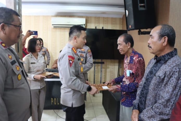 polresta_deli_serdang_peringati_paskah