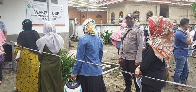 polsek_lima_puluh_kawal_penerima_bst