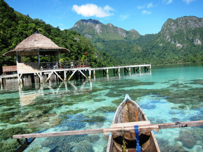 pulau_seram_maluku_diguncang_gempa