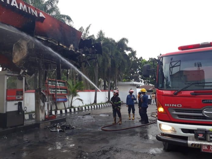 spbu_di_tanjung_mulia_medan_terbakar