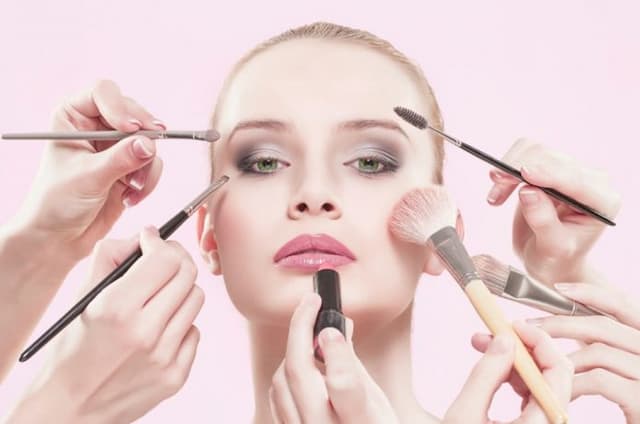 wow_ini_tren_make_up_2023